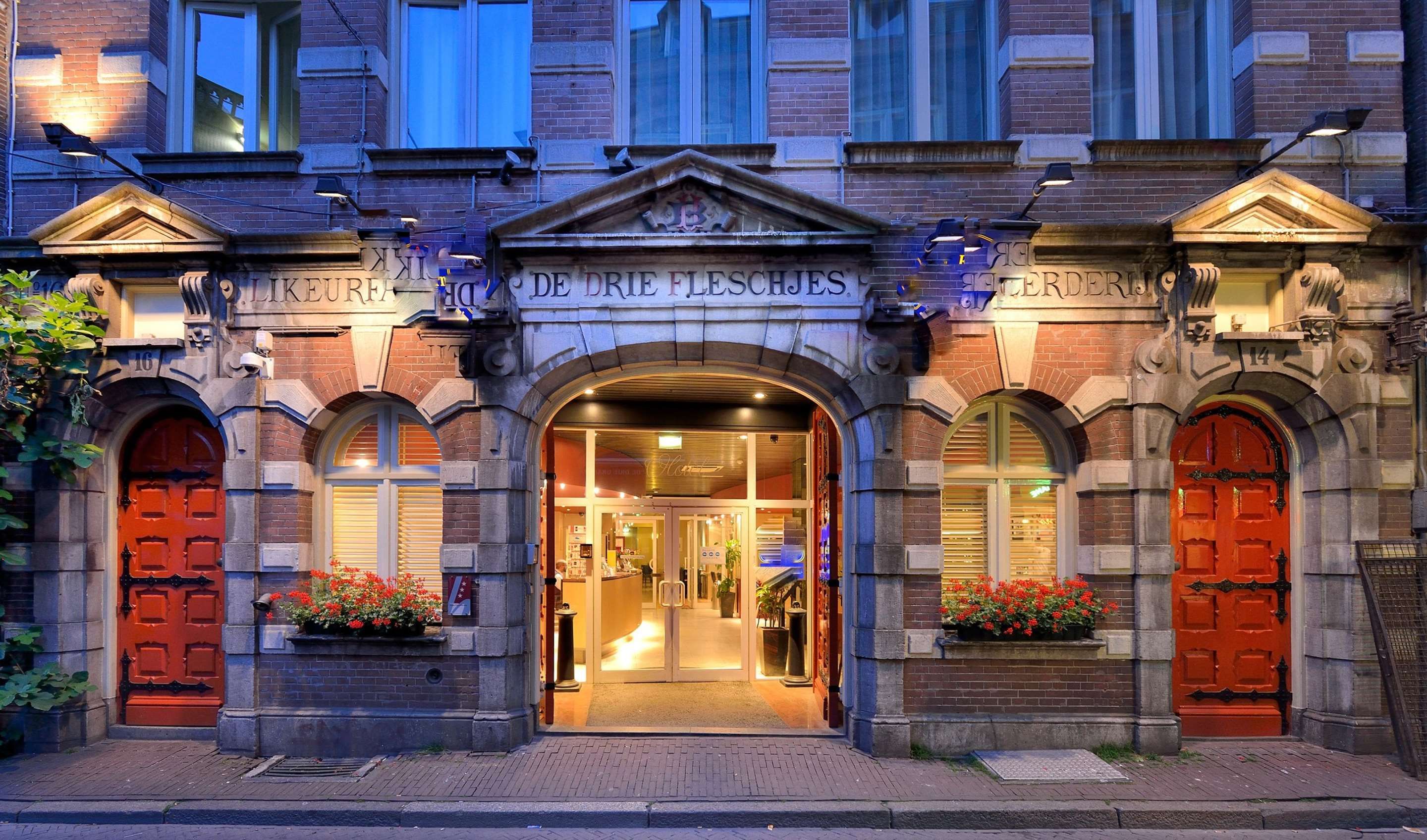 Gebäude