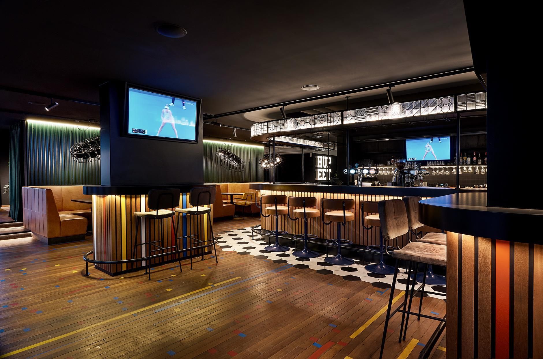 Bar