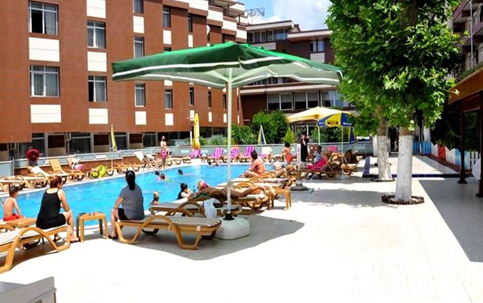 Pool Foto