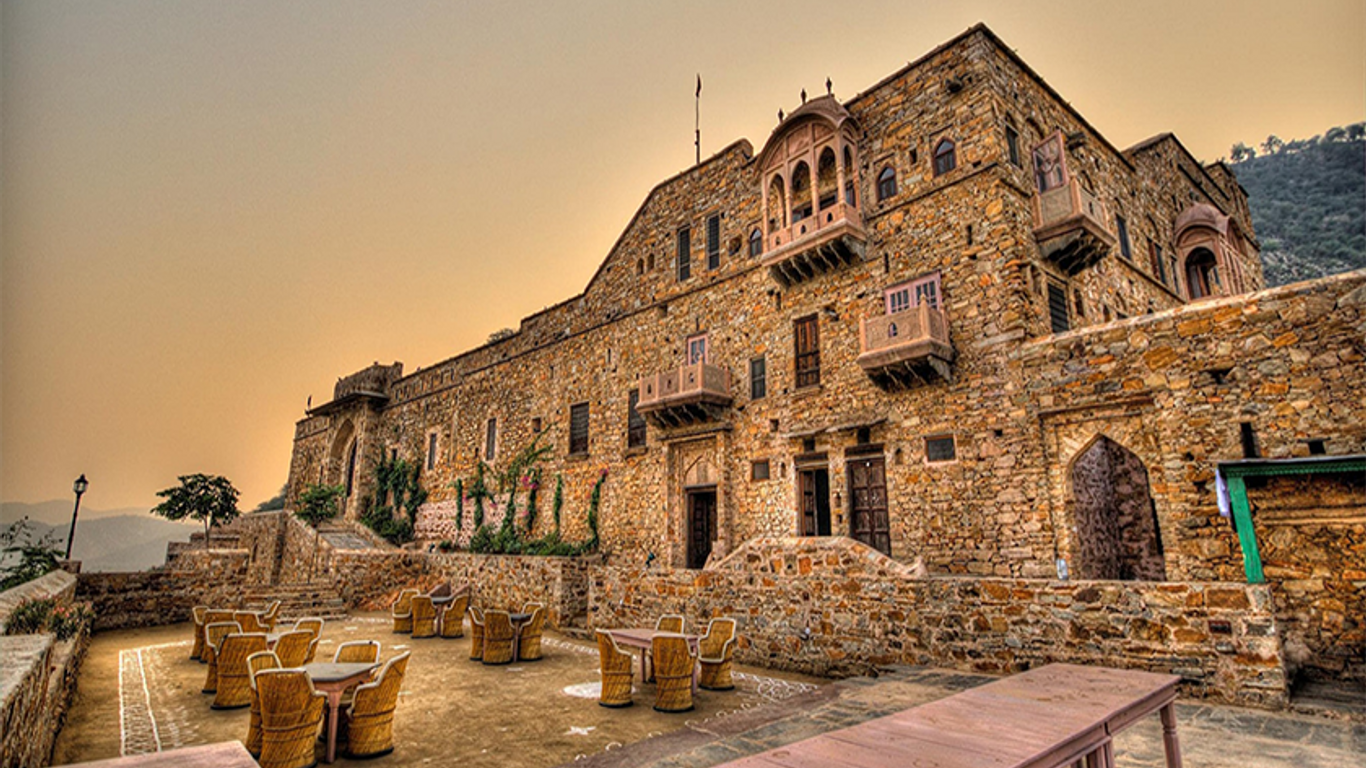 The Dadhikar Fort Alwar