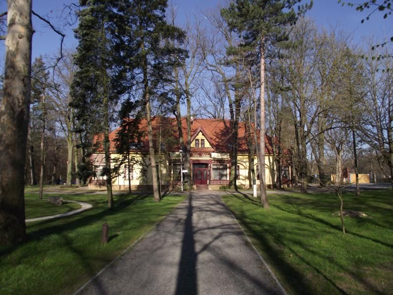 Gebäude