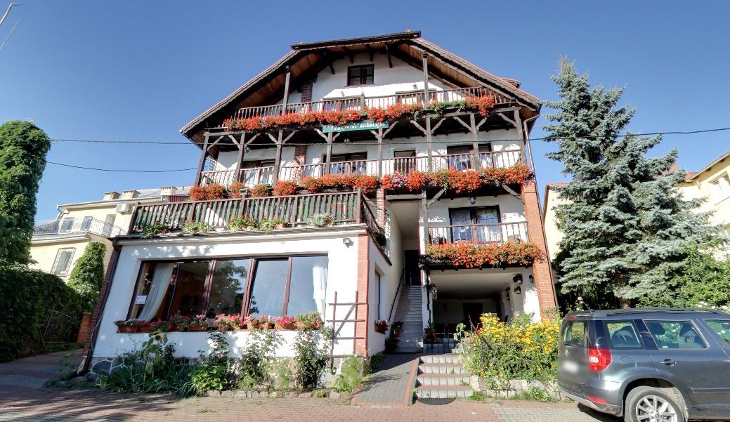 Gebäude