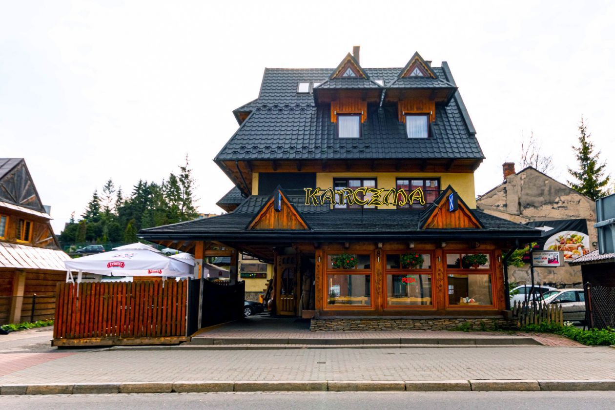 Gebäude