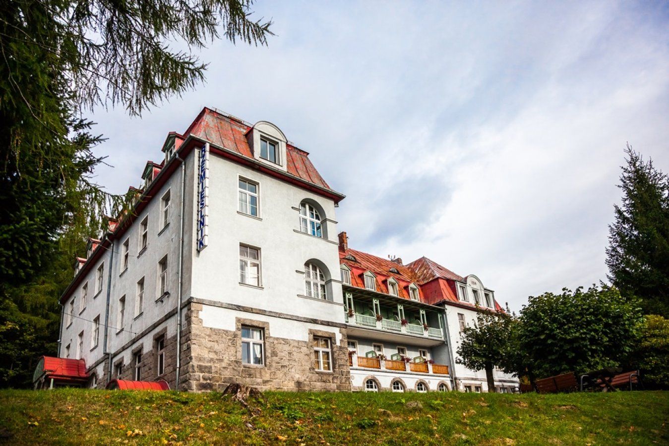 Gebäude
