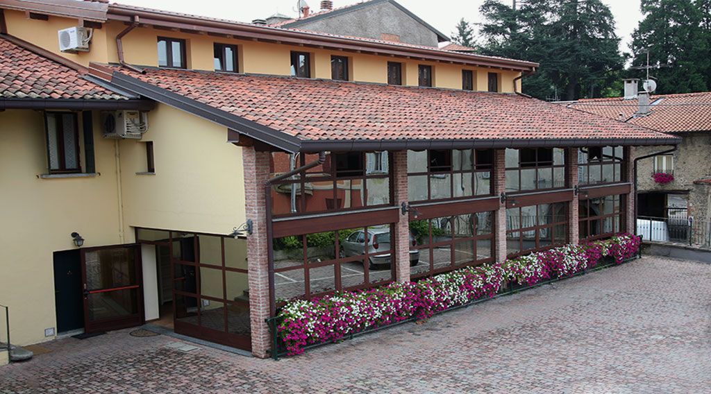 Gebäude