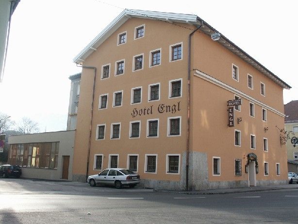 Gebäude