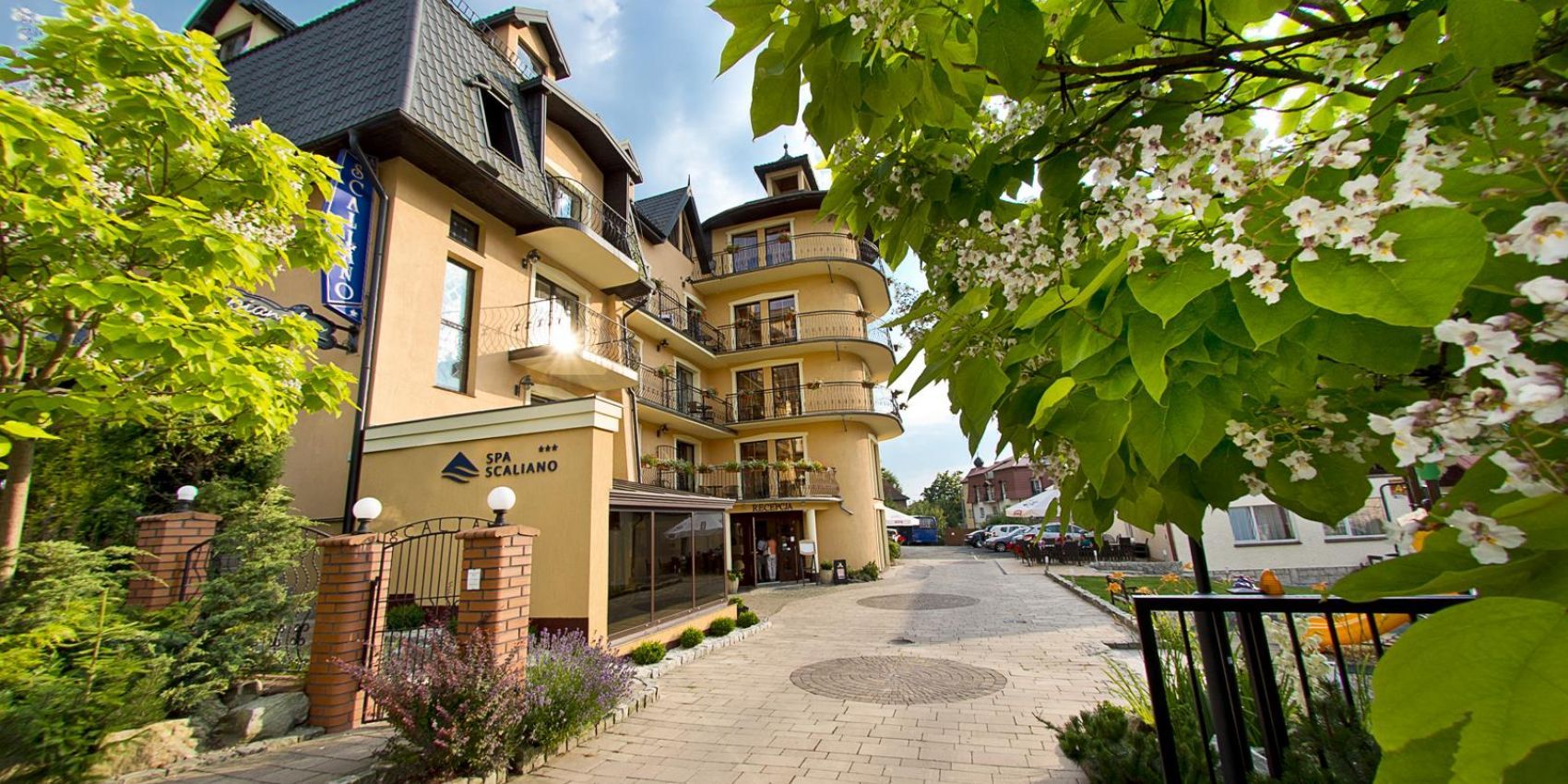 Gebäude
