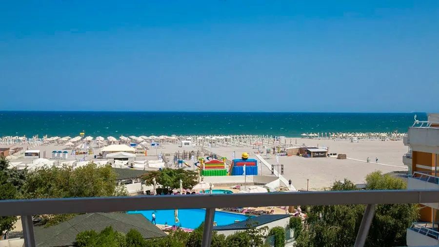 Strand